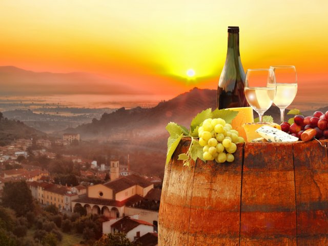 Verblijf in <b>Toscane</b> incl. verschillende lunches, diners en 4 wijnproeverijen