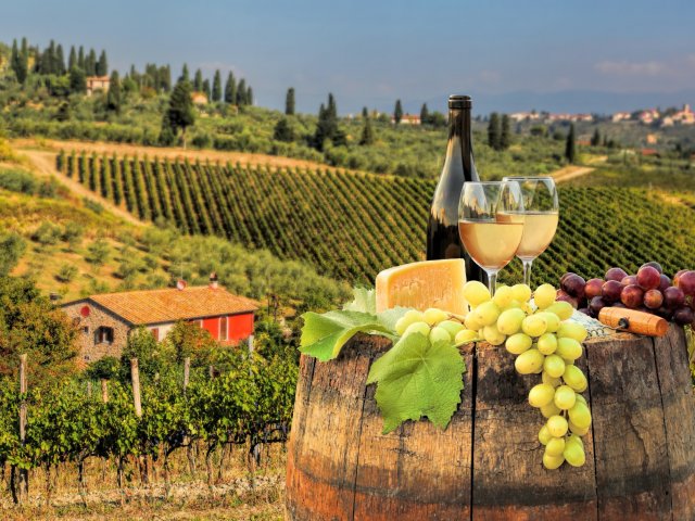 Wijntour door <b>Italië</b> incl. halfpension, 3 wijnproeverijen en extra's