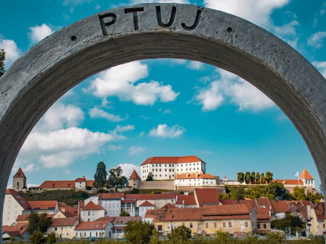 Verblijf o.b.v. halfpension in een 4*-hotel in <b>Ptuj</b>, de oudste stad van <b>Slovenië</b> incl. wellness