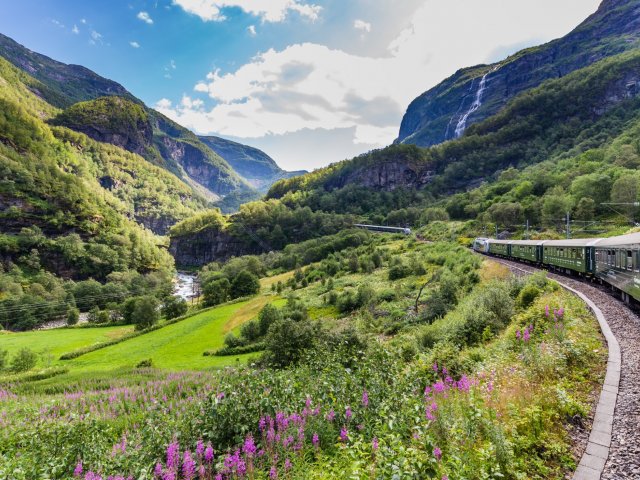 Poolcirkel Express: met de trein naar Denemarken, Zweden en Noorwegen incl. extra's