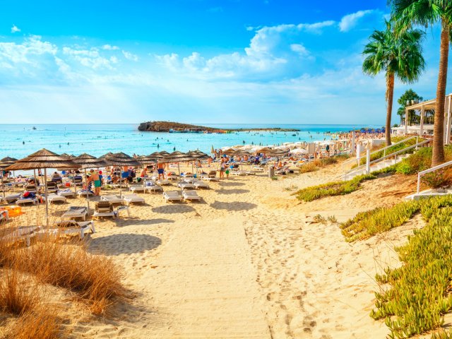 Halfpension verblijven aan de kust in <b>Cyprus</b> incl. vlucht en transfer