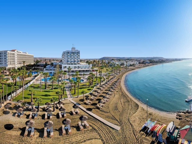 5*-hotel op <b>Cyprus</b> in <b>Larnaca</b> incl. vlucht, transfer en ontbijt