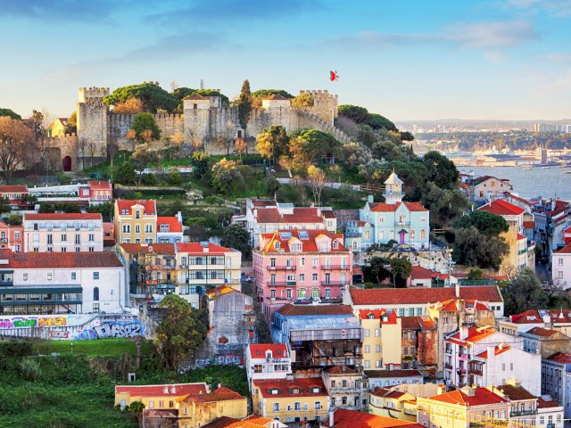 4*-Stedentrip naar de bruisende hoofdstad <b>Lissabon</b> incl. ontbijt en vlucht