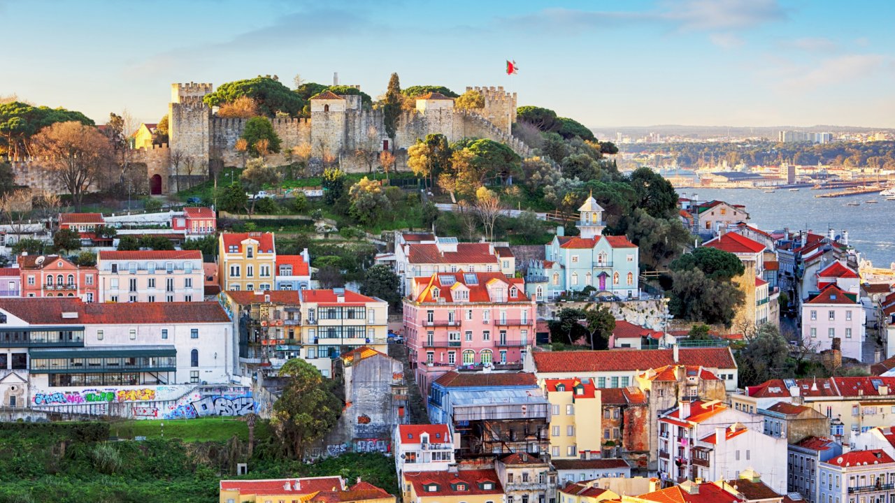4*-Stedentrip naar de bruisende hoofdstad <b>Lissabon</b> incl. ontbijt en vlucht
