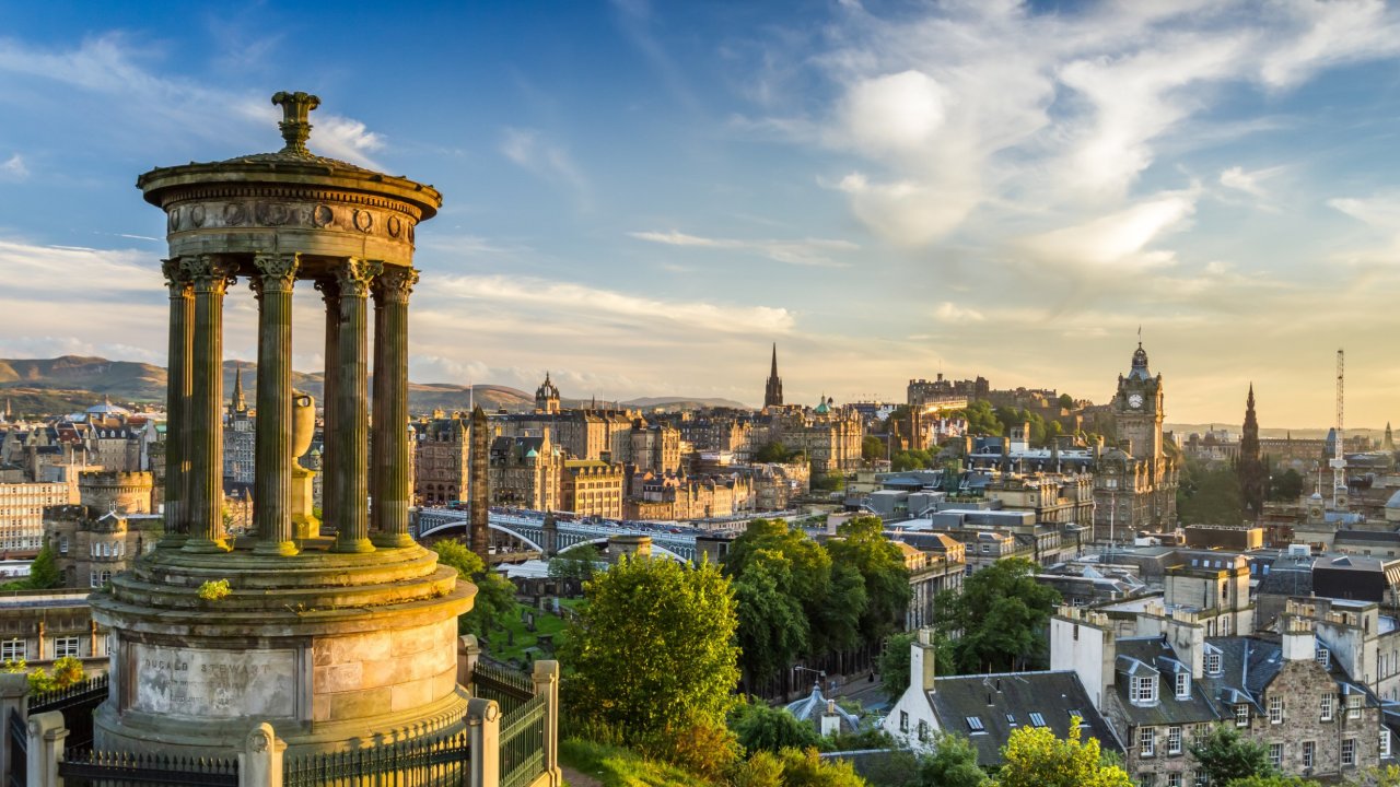Bewonder de Schotse hoofdstad <b>Edinburgh</b> incl. vlucht