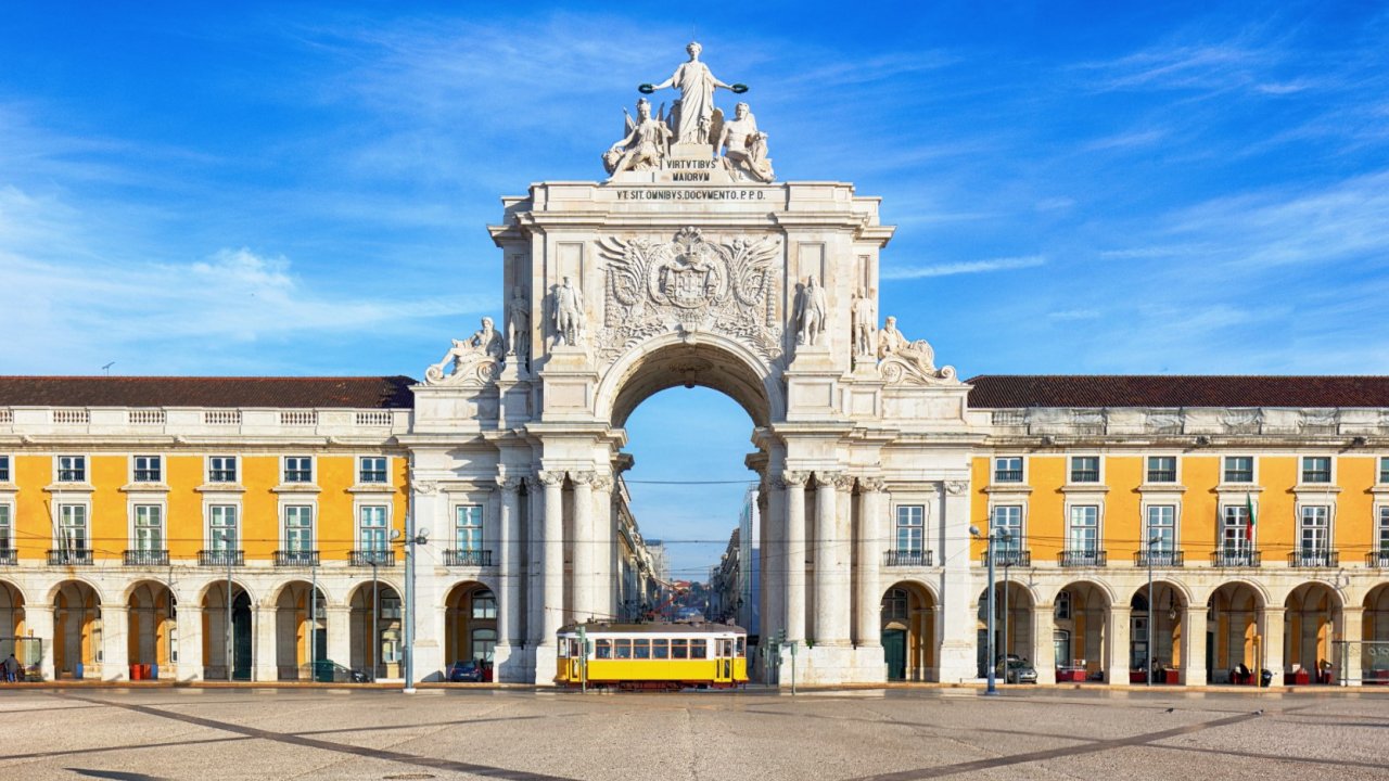 Ontdek de veelzijdige stad <b>Lissabon</b> vanuit een luxe 5*-hotel incl. vlucht
