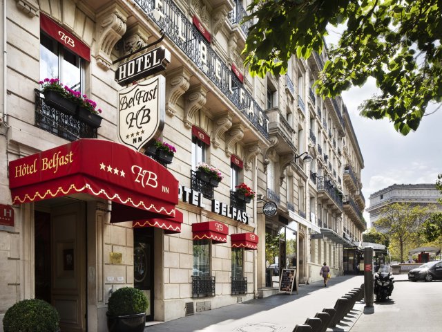 4*-hotel met geweldig uitzicht op de <b>Arc de Triomphe</b> in <b>Parijs</b> incl. ontbijt