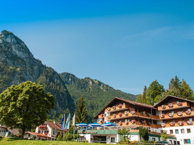 Verblijf in het typisch Beiers stadje <b>Oberammergau</b> o.b.v. halfpension en extra's