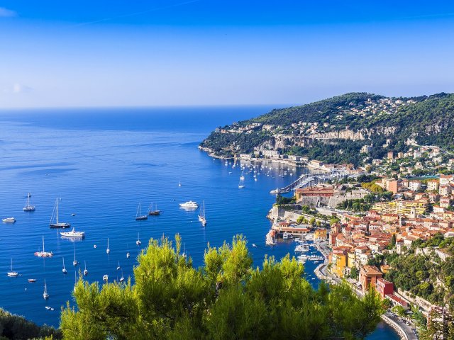 Geniet van stad en strand aan de <b>Côte d'Azur</b> in <b>Nice</b> incl. vlucht en ontbijt