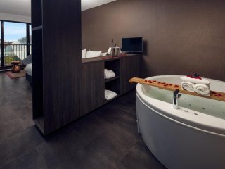 Westcord Hotel Eindhoven € 84,- 【sauna, wellness】