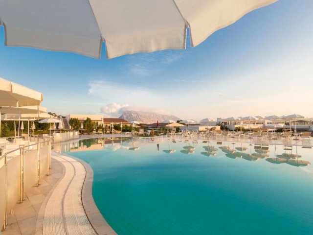 Kom tot rust in een 4*-hotel op <b>Sardinië</b> incl. vlucht, transfer o.b.v. halfpension
