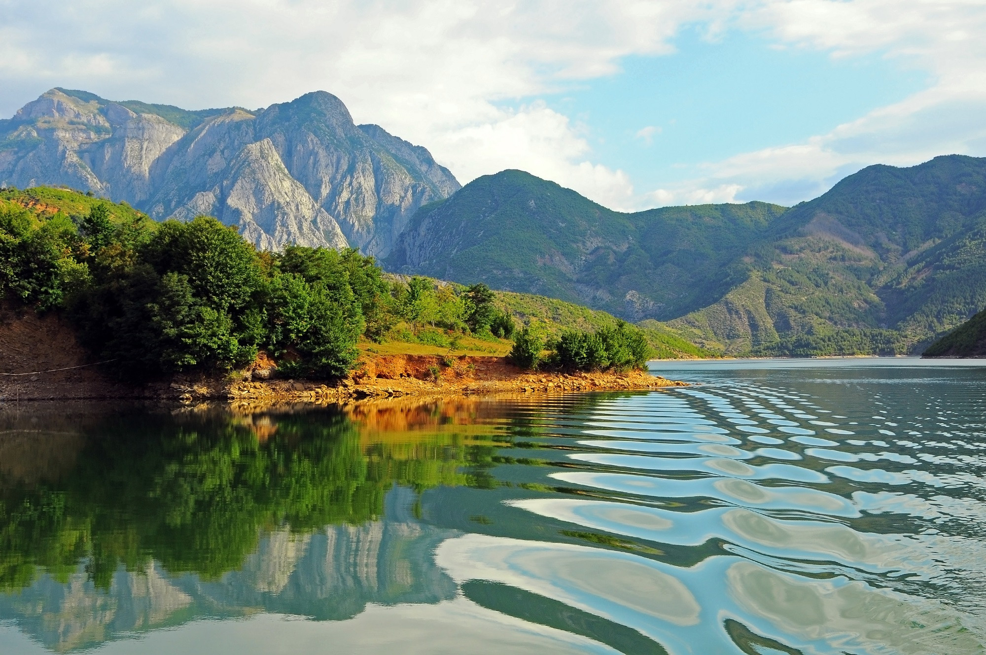 Fly & Drive Door Sprookjesachtig Albanië Incl. Huurauto En Excursies