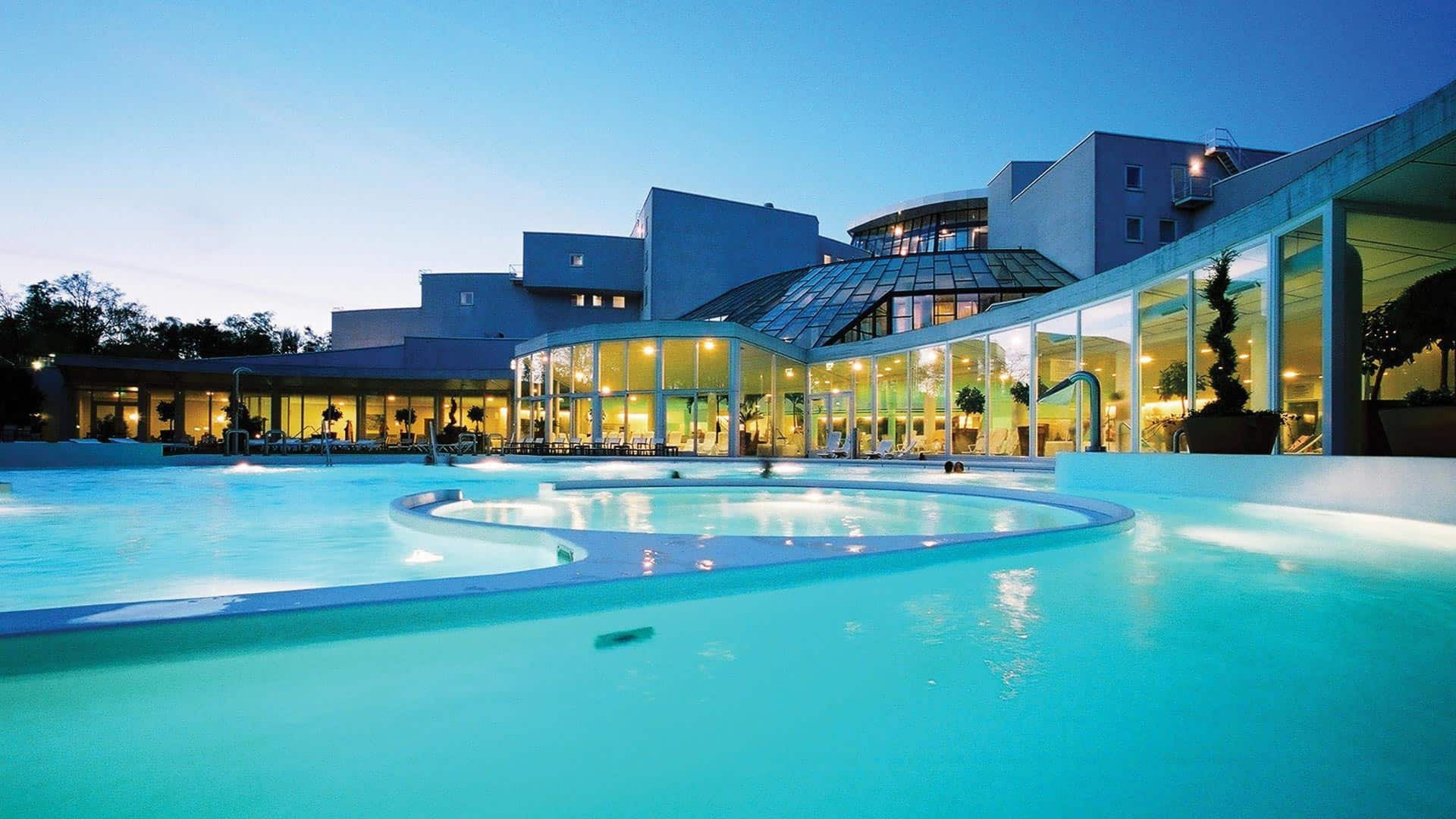 Buitenzwembad van Sanadome Hotel & Spa Nijmegen