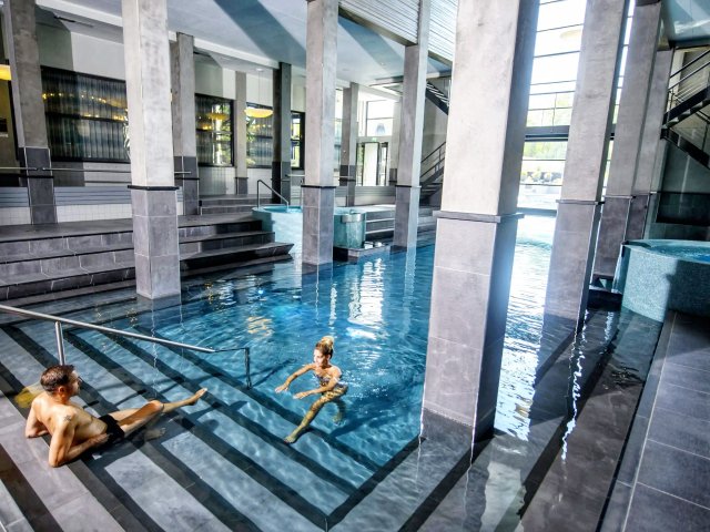 Hotel & Wellness Zuiver <b>Amsterdam</b> + ontbijt + entree ultraluxe wellness met ruim 13.000 m2 aan spa, sauna- en zwemfaciliteiten