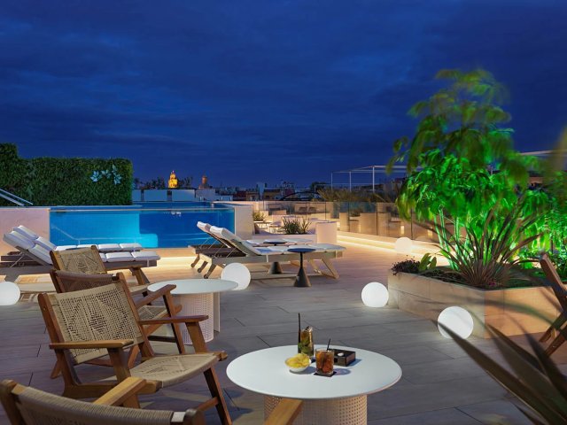Stedentrip <b>Sevilla</b> met vlucht, verblijf in een luxe 4*-hotel met rooftopbar, zwembad en ontbijt