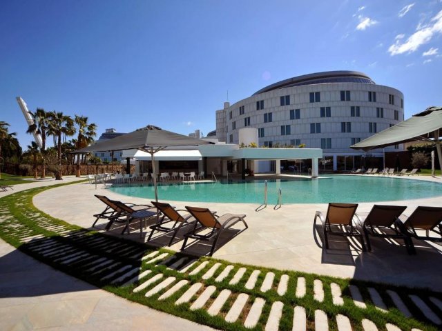 Luxe stedentrip naar <b>Sevilla</b> incl. 5*-hotel met prachtig zwembad!
