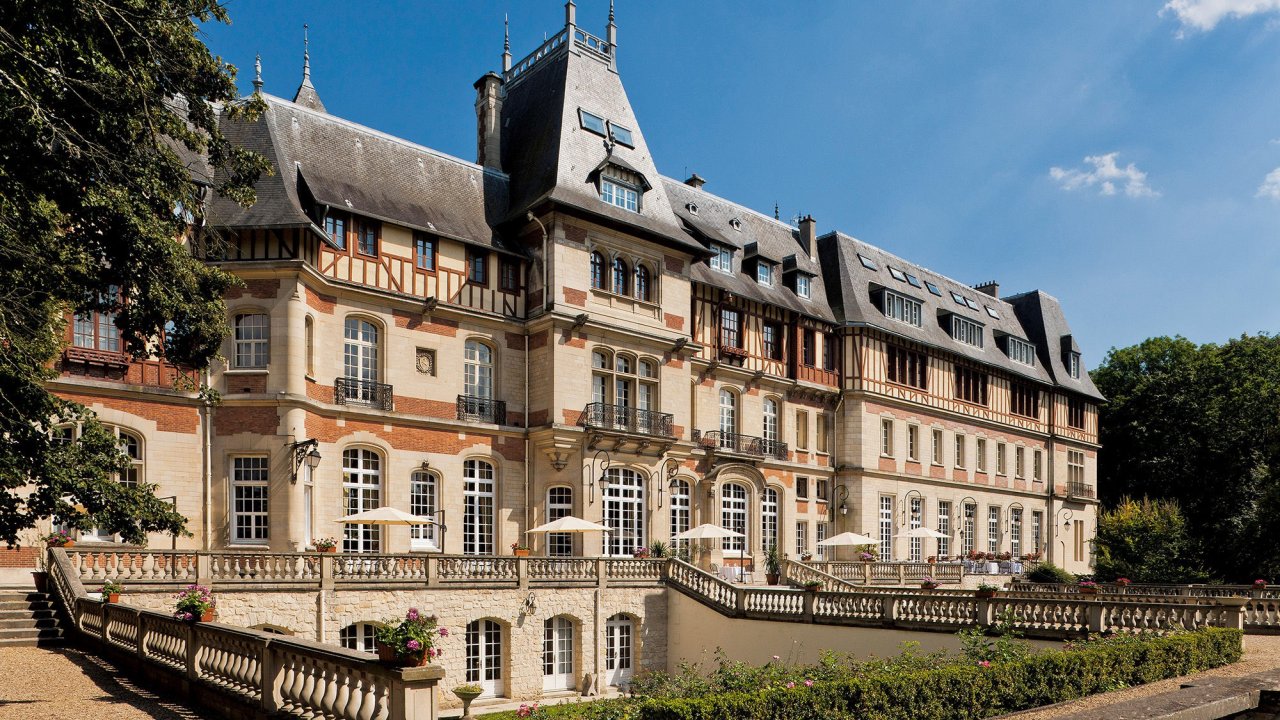 Verblijf in een prachtig kasteelhotel in het <b>Franse</b> <b>Chantilly</b> incl. ontbijt