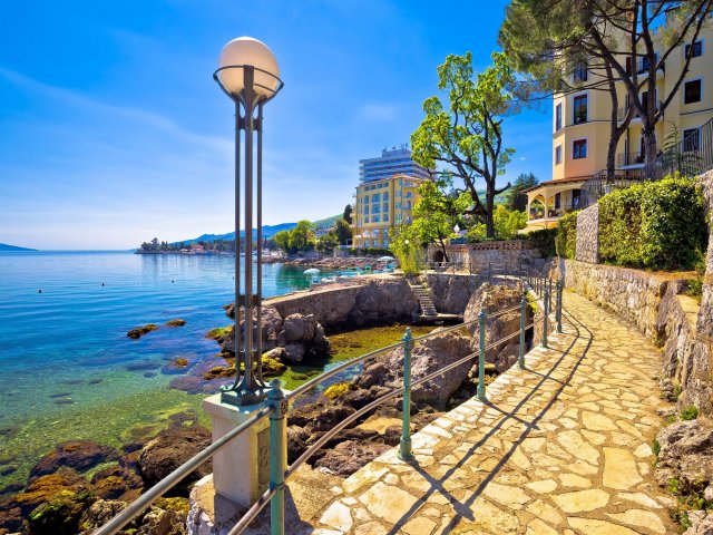 4*-hotel aan het strand in <b>Istrië</b> nabij Opatija o.b.v. halfpension