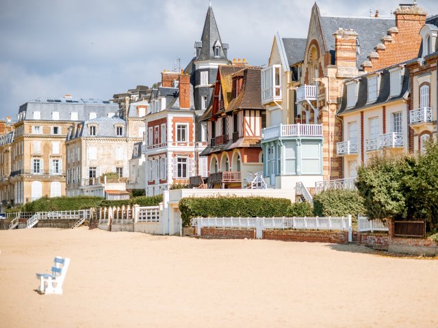 FLASHDEAL ⚡ 4*-hotel in centrum en aan het strand van <b>Trouville-sur-Mer</b> incl. ontbijt