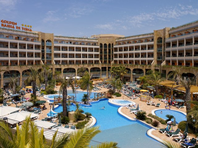 Halfpension in 4*-hotel in <b>Tossa de Mar</b> aan de <b>Costa Brava</b>
