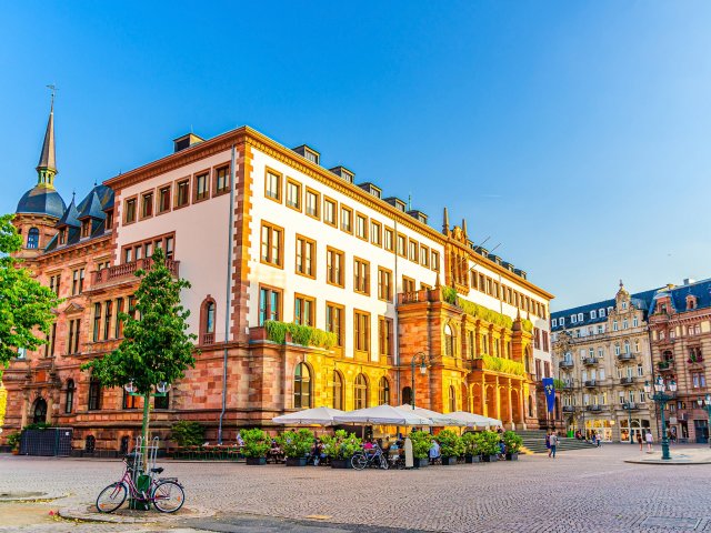 BLACK FRIDAY DEAL!⚡Kleurrijk en gezellig hotel in Wiesbaden