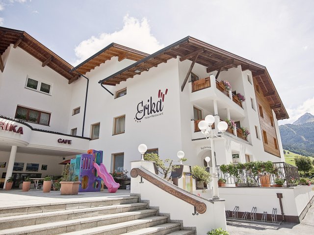 STUNT! ⚡ 4*-hotel in de bergen van <b>Tirol</b> o.b.v. halfpension en meer!