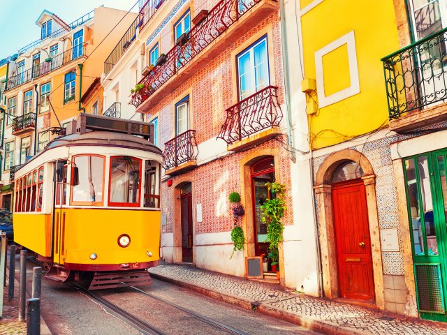 Bewonder het prachtige <b>Lissabon</b> incl. vlucht, ontbijt en transfer