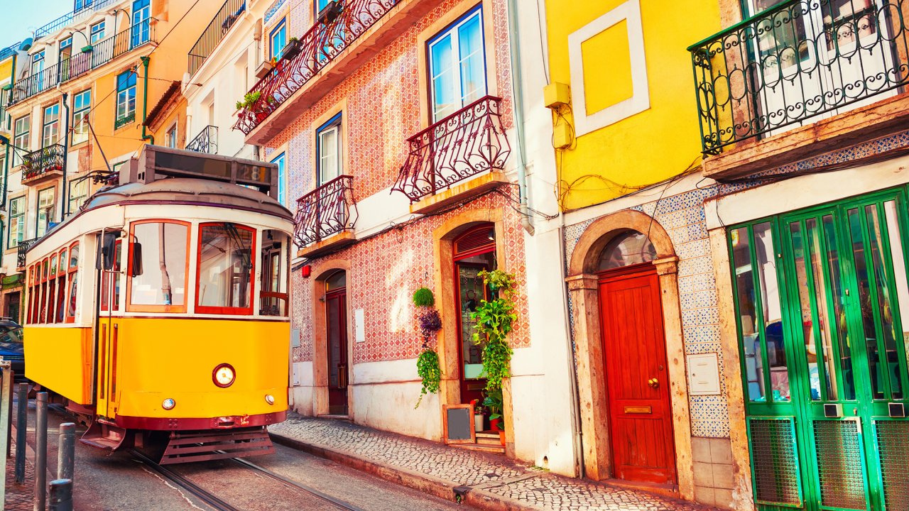 Bewonder het prachtige <b>Lissabon</b> incl. vlucht, ontbijt en transfer