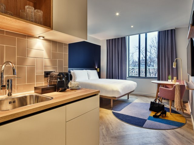 Overnachten in een luxe suite in hartje <b>Den Haag</b>