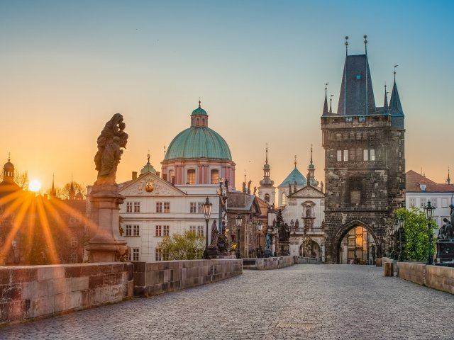 Ontdek de gouden stad Praag incl. vlucht en ontbijt
