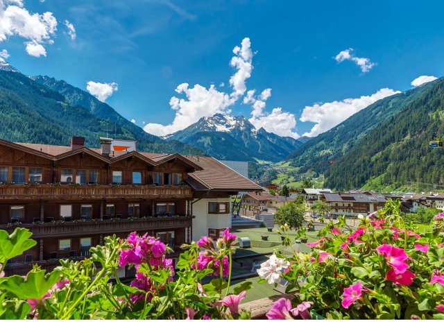 Halfpension in 4*-wellnesshotel in <b>Mayrhofen</b>
