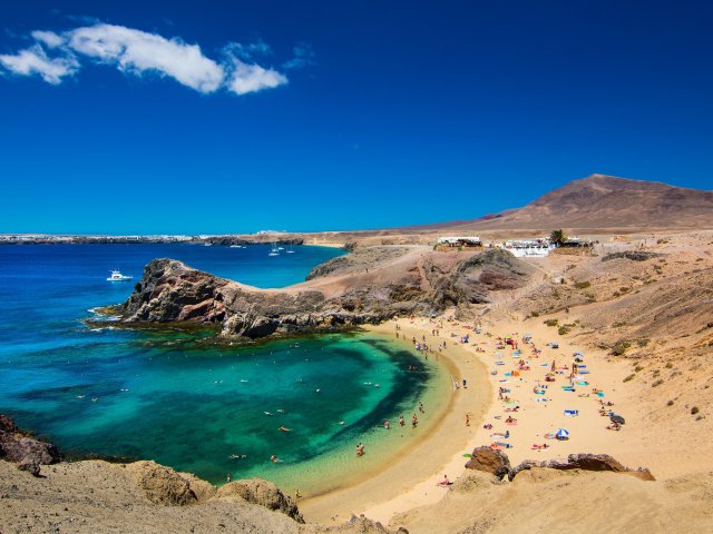 4*-hotel op het eiland <b>Lanzarote</b> o.b.v. all-inclusive incl. vlucht en huurauto