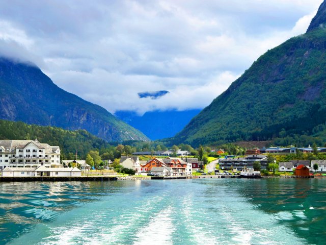 15-daagse luxe cruise naar de <b>Noordkaap</b> in <b>Noorwegen</b> o.b.v. volpension of all-inclusive