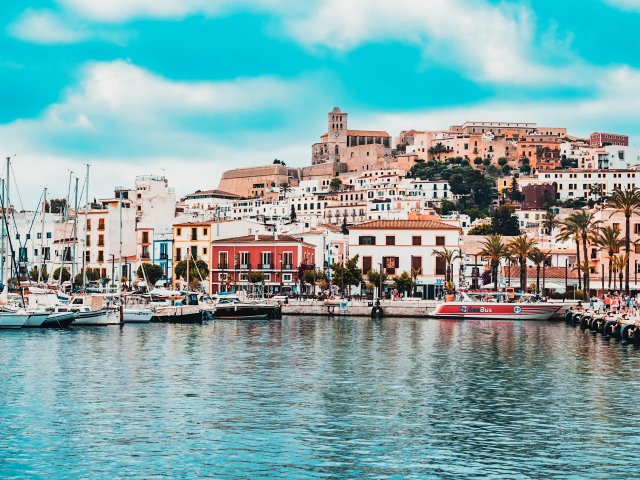 Verblijf op het prachtige eiland <b>Ibiza</b> incl. vlucht en ontbijt