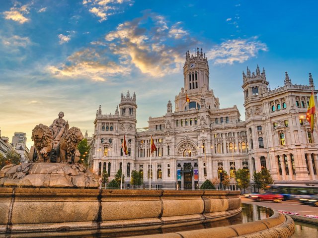 Ontdek de Spaanse hoofdstad <b>Madrid</b> incl. vlucht en ontbijt