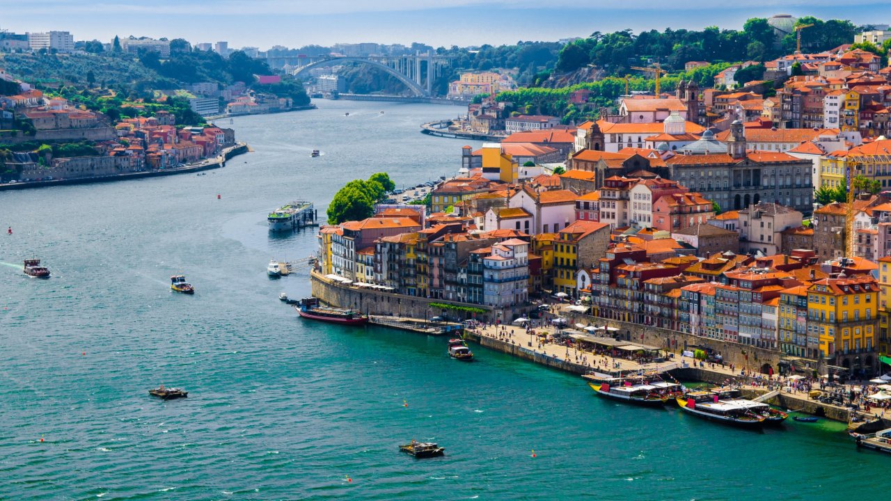 Ontdek <b>Porto</b> tijdens een stedentrip incl. vlucht, transfer en ontbijt