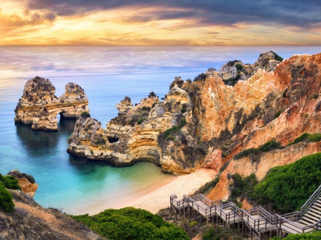 Ontdek de gouden stranden in de <b>Algarve</b> incl. vlucht, transfer en ontbijt