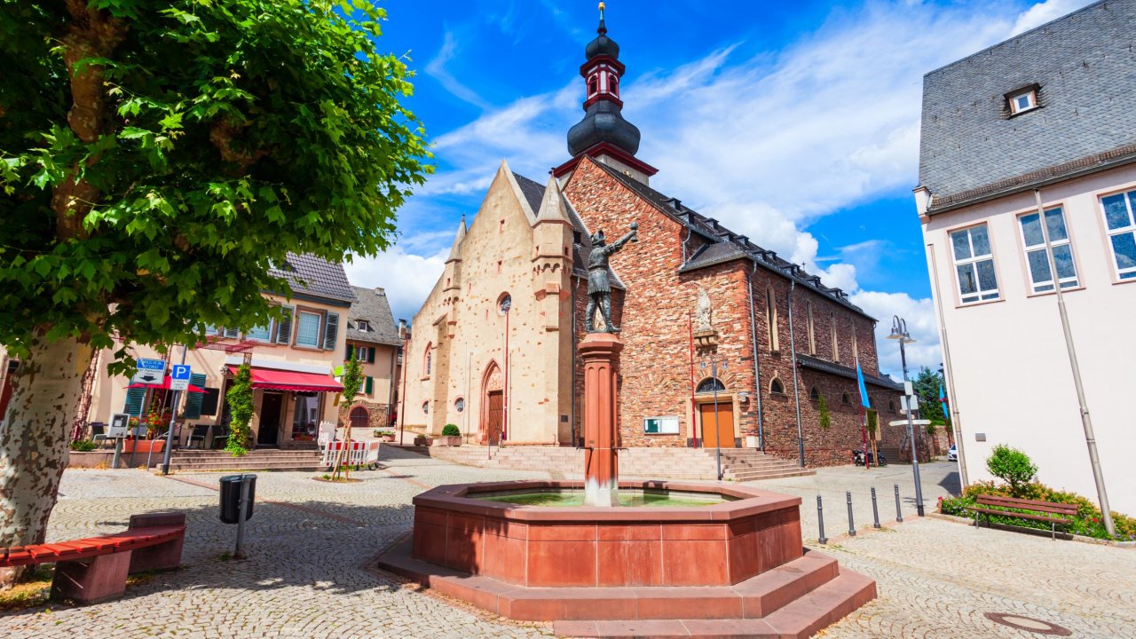 Verblijf in de gezellige wijnstad <b>Rüdesheim am Rhein</b> o.b.v. halfpension