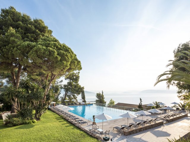Ontdek het groene eiland <b>Corfu</b> in een 5*-hotel incl. transfer en ontbijt