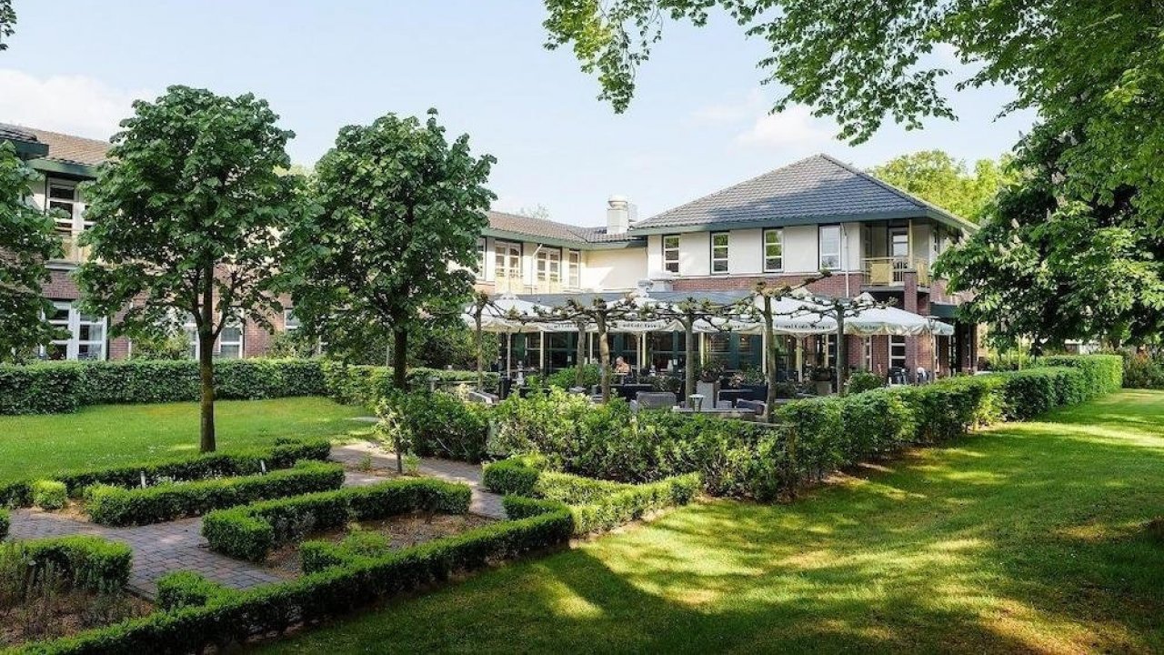 4*-hotel in de bosrijke omgeving van Friesland bij <b>Heerenveen</b> incl. ontbijt